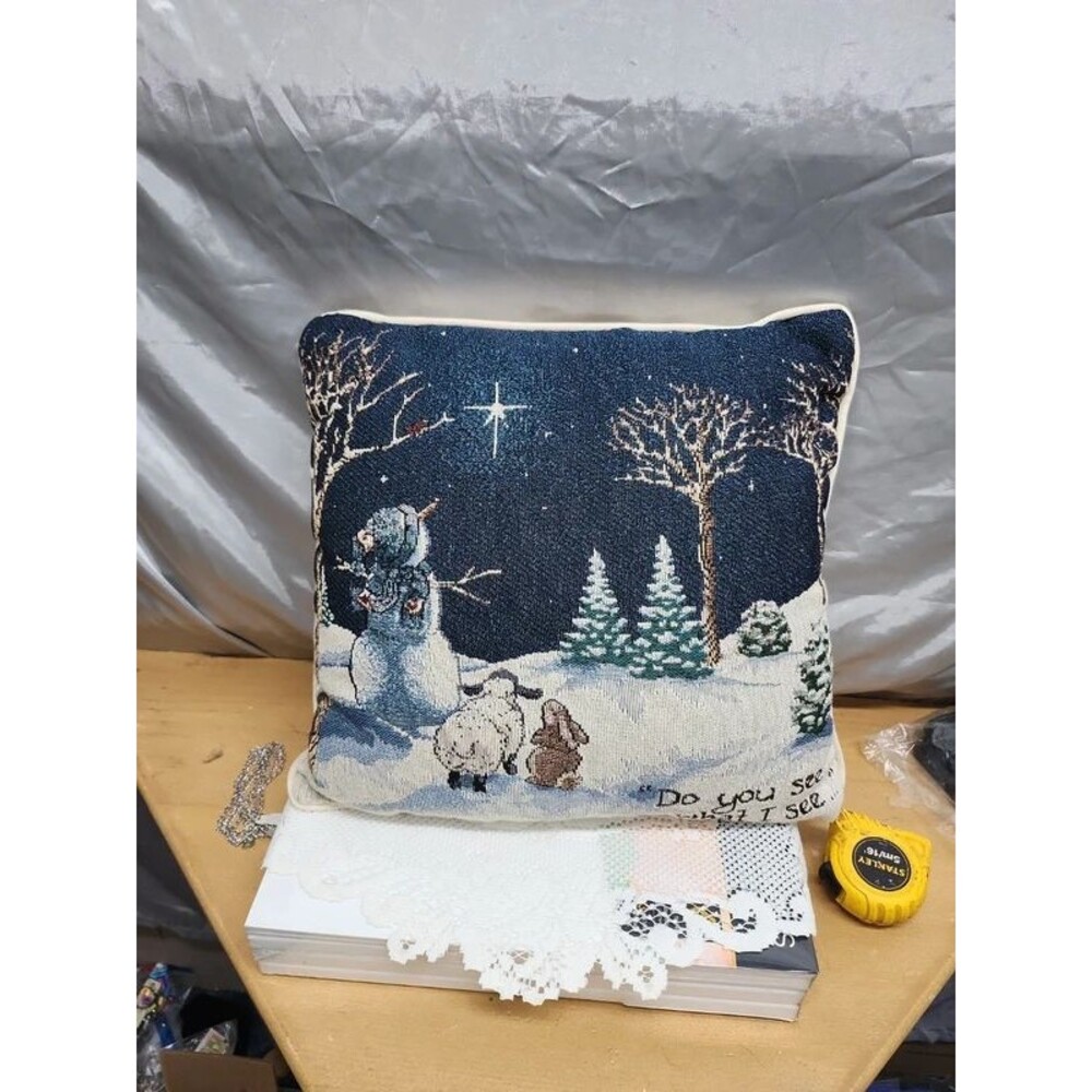 Holiday tapestry style  do you see what I see star